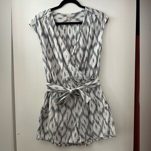 Toad&Co Dark Gray and White Organic Cotton Romper